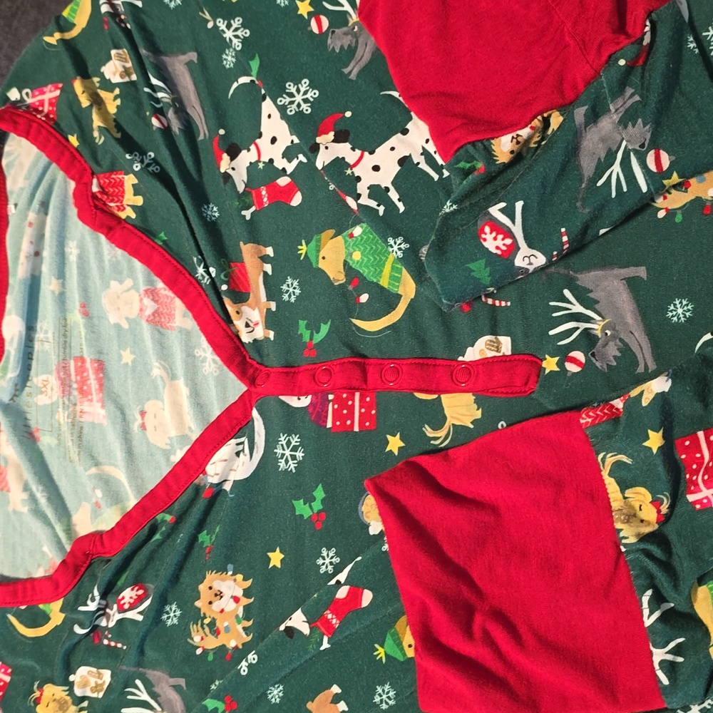 Little sleepies pajamas top